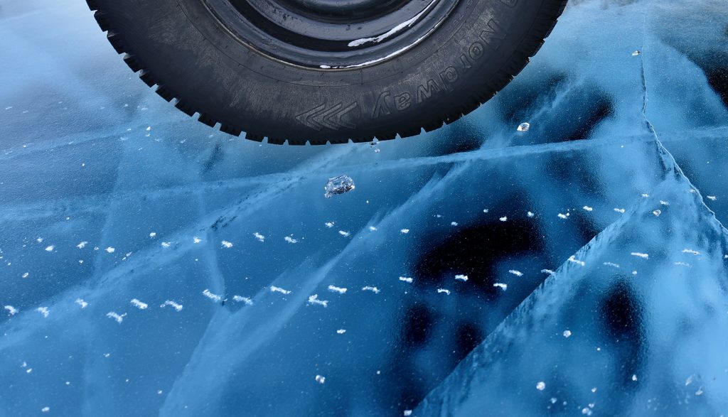 Isvägar - risker och möjligheter 6 Fordon som kör på en isväg