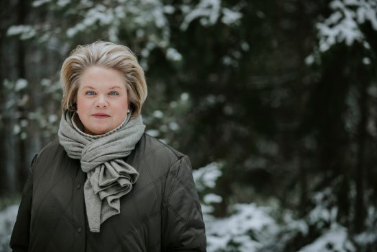 Lotta Lyrå är VD på Södra. Har ett förflutet inom Södra men kommer senast från en ledande position på Clas Ohlson.