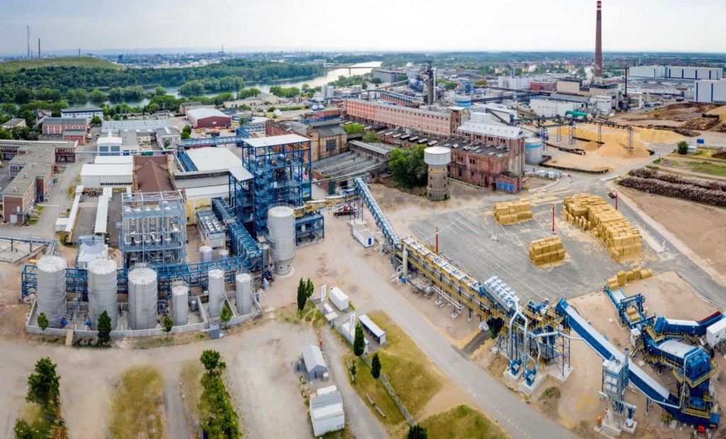 Nu startar Essity sin satsning med papper av halm — 20 % minskat fotavtryck 5 Essitys fabrik i Mannheim, redo för start