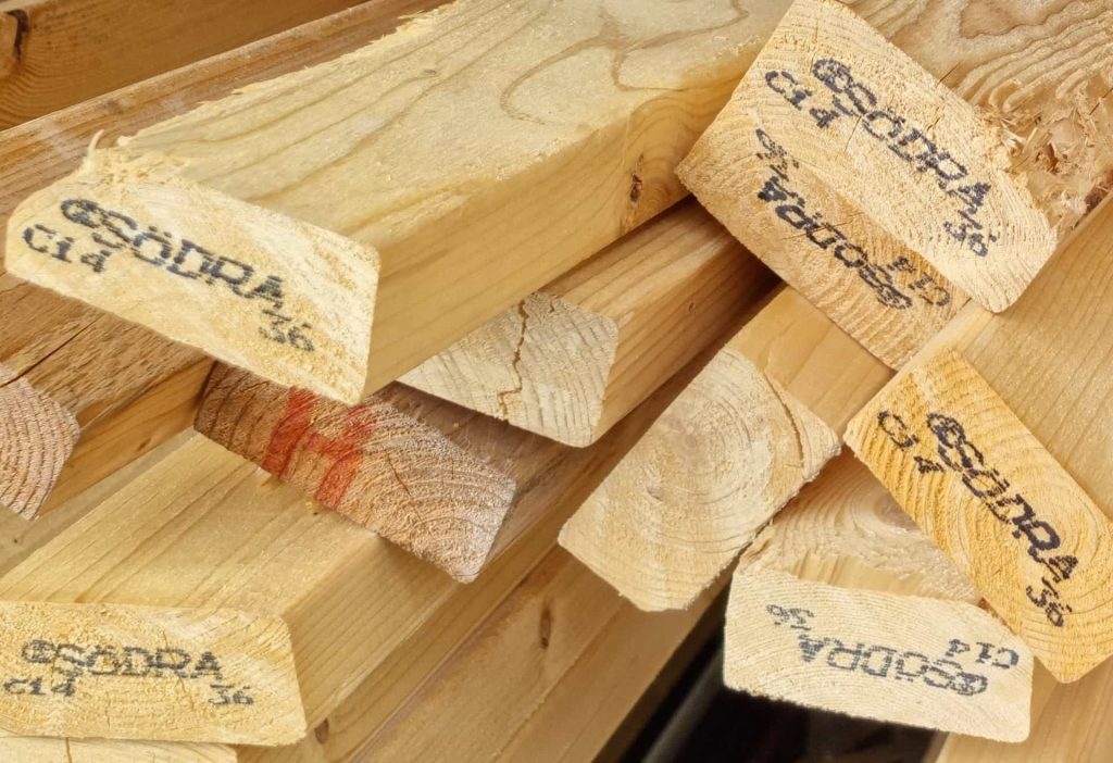 Trävarupriser höjs 30 % 1 april 2022 7 45x70 regel i en bygghandel i Sverige 2022