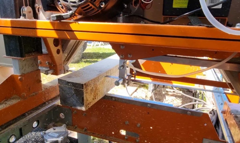 Trävarupriser höjs 30 % 1 april 2022 6 Med ett litet bandsågverk kan du såga ditt egna virke