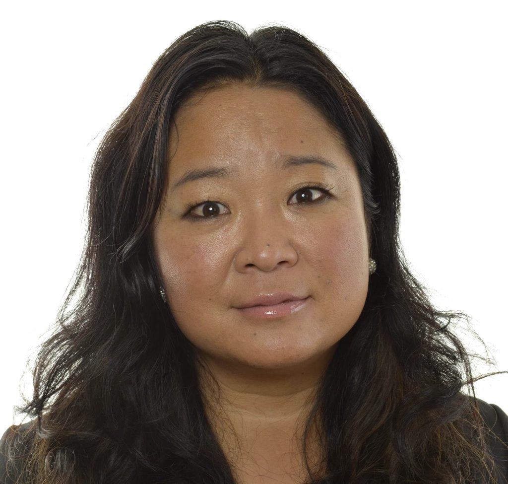 Jessica Polfjärd bokdebuterar med sin "lilla gröna" 5 Jessica Polfjärd