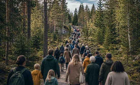 Placerar Centerpartiet den enskilde skogsägaren på rödlistan? 4 Centerpartiet vill sälja Sveaskog till enskilda skogsägare.