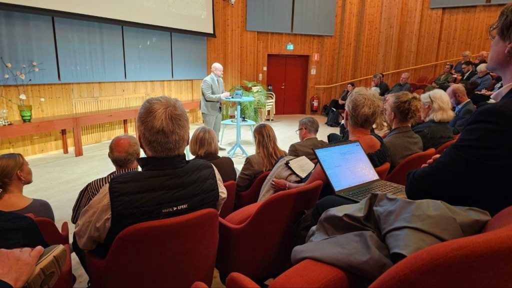 Varför går bra företag dåligt? 8 Anförande om skogen från Landsbygdsminister Peter Kullgren symboliserar skogsdebatten